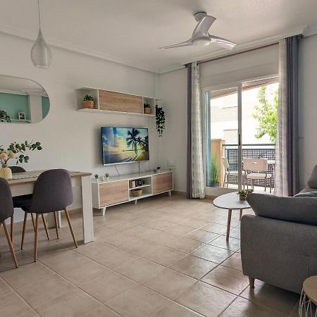 Apartamento Las Palmeras - Con Terraza, Barbacoa, Aire Acondicionado Y A 250M De La Playa! ลอสอัลกาซาเรส ภายนอก รูปภาพ