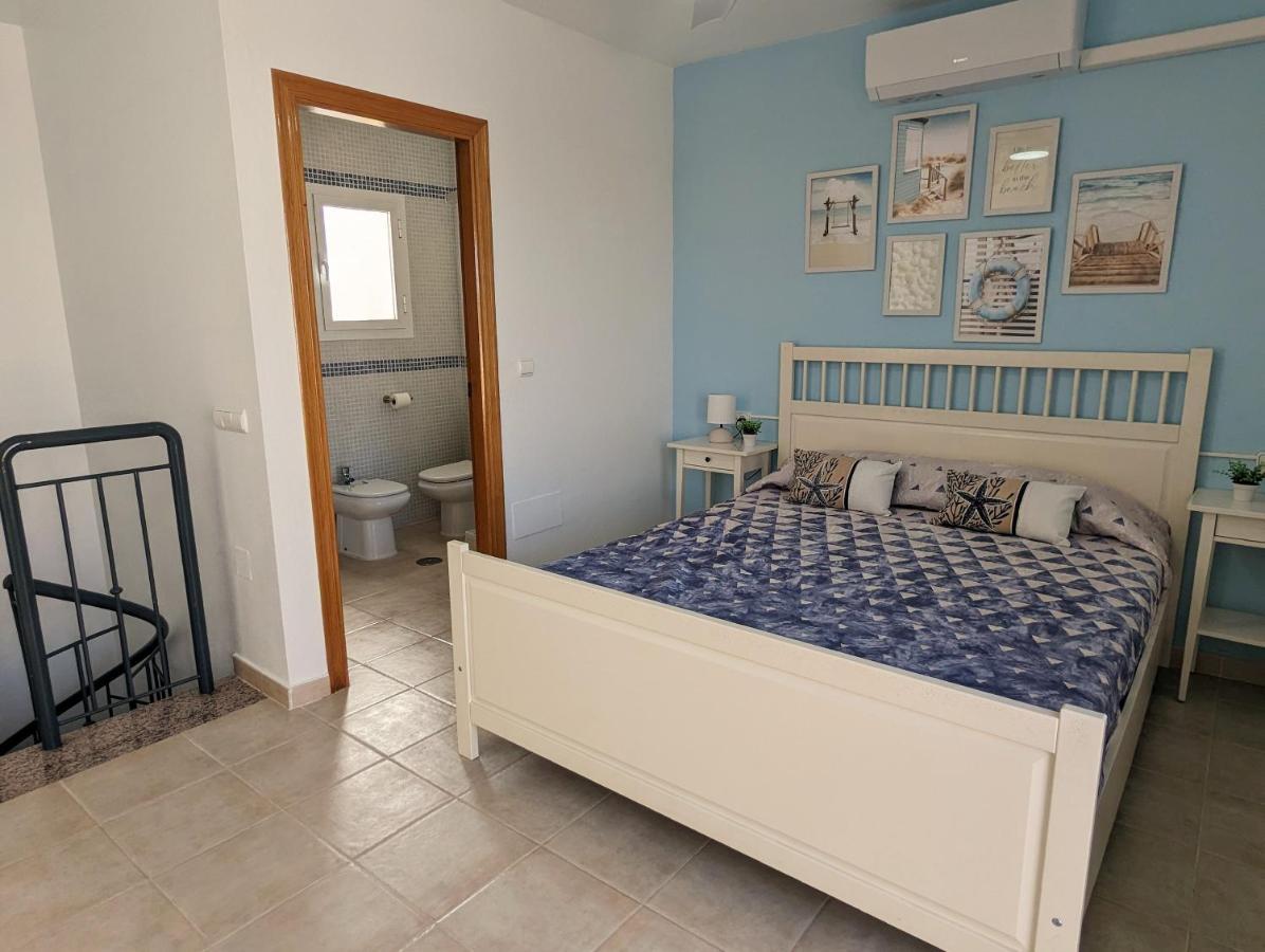 Apartamento Las Palmeras - Con Terraza, Barbacoa, Aire Acondicionado Y A 250M De La Playa! ลอสอัลกาซาเรส ภายนอก รูปภาพ